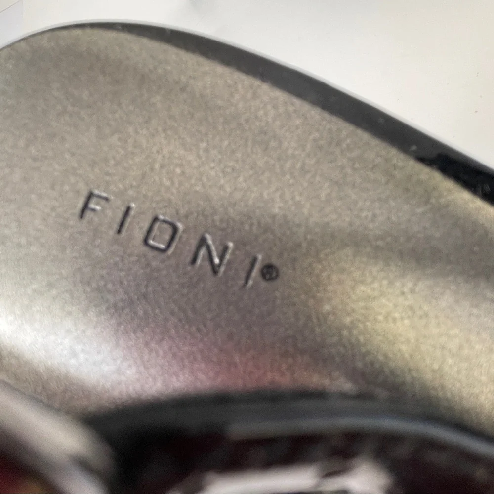 FIONI Clothing Black Patent Slingback Heels - Picture 5 of 10